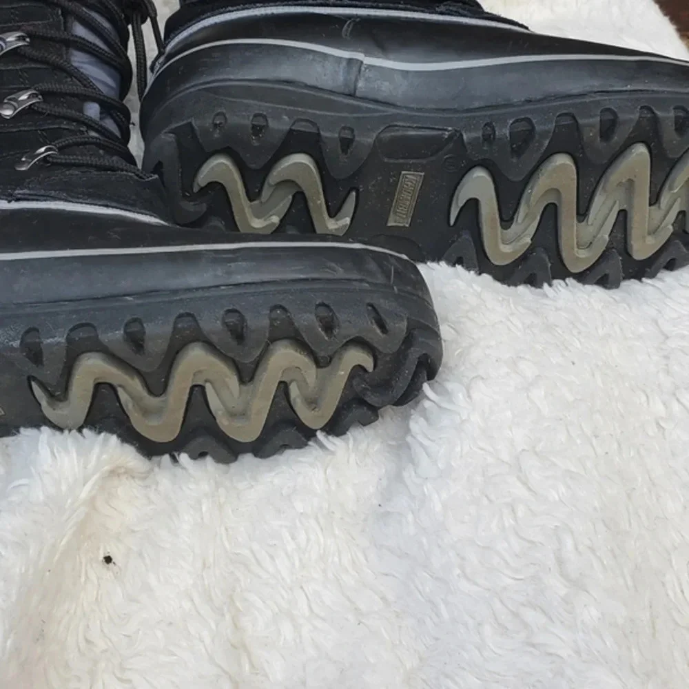 Khombu waterproof boots 10‎
